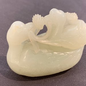 A Chinese jade group of two Mandarin ducks on lotus leaf, 19th C. — photo 15