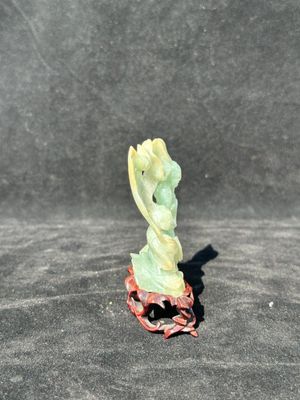 A Chinese jade 'He He Er Xian' group on wooden stand, 19th C. — photo 2