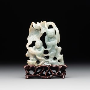A Chinese jade 'He He Er Xian' group on wooden stand, 19th C. — photo 2