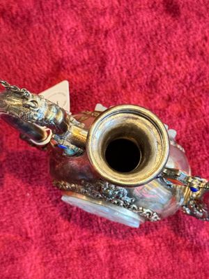 A Chinese jade-inset and hardstone-inlaid silver ewer and cover in Mongolian style, 19th C. — photo 18