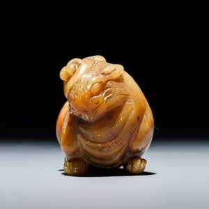A Chinese jade model of a mythical beast, 18/19th C. — 照片 3