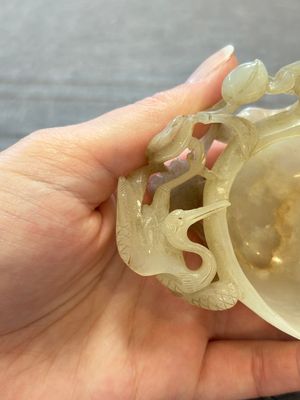 A Chinese jade peach-form brush washer, 19th C. — 照片 2