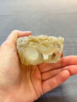 A Chinese jade peach-form brush washer, 19th C. — 照片 5