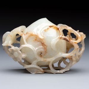 A Chinese jade peach-form brush washer, 19th C. — 照片 7