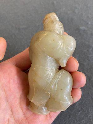 A Chinese jade sculpture of a boy, 18/19th C. — 照片 4
