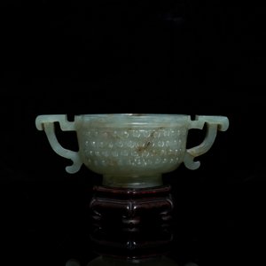 A Chinese jade two-handled libation cup, Ming — 照片 2