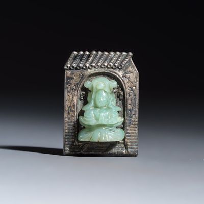 A Chinese jadeite-inlaid silver 'Guanyin' clip, 20th C.