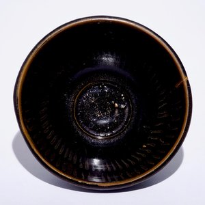 A Chinese Jian black and brown splashed bowl, Song — photo 1