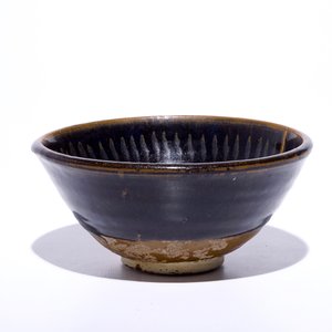 A Chinese Jian black and brown splashed bowl, Song — photo 2