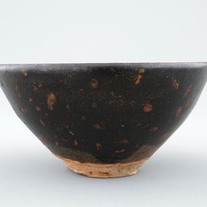 A Chinese jizhou glazed bowl, prob. Song Dynasty, 10/13th C. — photo 3