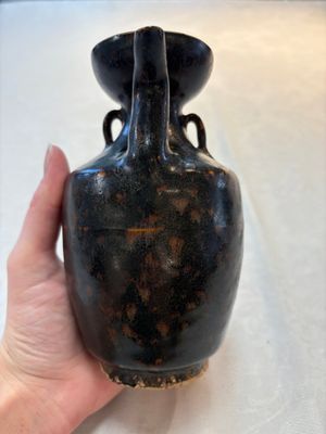 A Chinese Jizhou tortoiseshell-glazed tea bowl, a ewer and a black-glazed vase, Jin and later — foto 8