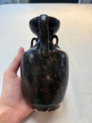 A Chinese Jizhou tortoiseshell-glazed tea bowl, a ewer and a black-glazed vase, Jin and later — foto 10