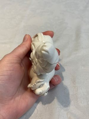 A Chinese 'jun' bowl and a Dehua blanc de Chine group with Guanyin, Ming/Qing — photo 9