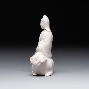 A Chinese 'jun' bowl and a Dehua blanc de Chine group with Guanyin, Ming/Qing — photo 3