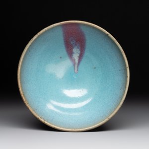 A Chinese 'jun' bowl, Yuan/Ming — photo 1