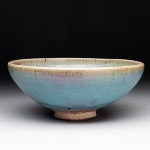 A Chinese 'jun' bowl, Yuan/Ming — photo 3