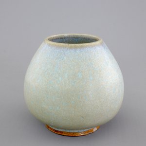 A Chinese jun glaze brush washer, Yuan Dynasty — photo 1