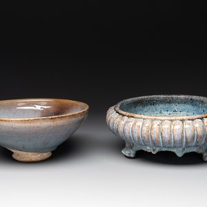A Chinese Jun-glazed bowl and a narcissus basin, Ming/Qing — photo 1