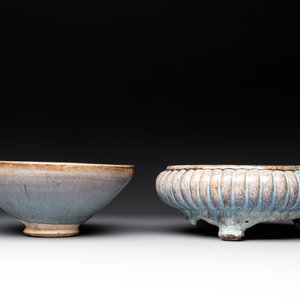 A Chinese Jun-glazed bowl and a narcissus basin, Ming/Qing — photo 3