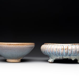 A Chinese Jun-glazed bowl and a narcissus basin, Ming/Qing — photo 4