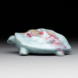 A Chinese jun-type purple-splashed model of a turtle, 17/18th C. — photo 4