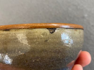 A Chinese junyao bowl with brass rim mount, Song — 照片 12