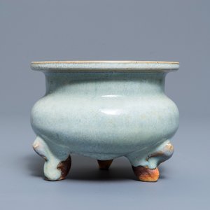 A Chinese junyao tripod censer, probably Ming — 照片 1