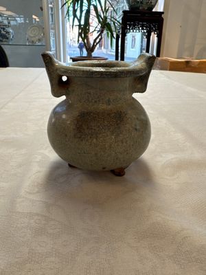 A Chinese junyao tripod censer with handles, Jin/Yuan — 照片 2