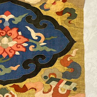 A Chinese kesi 'Deer, Crane and Dragon' panel — photo 33