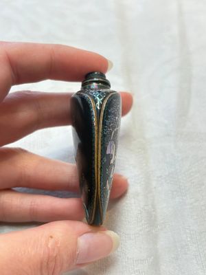 A Chinese lacquered and mother-of-pearl-inlaid 'Chang'e 嫦娥' snuff bottle, Qianlong mark and of the period — foto 4