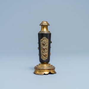 A Chinese lacquered and parcel-gilt bronze joss stick holder, Ming — 照片 3