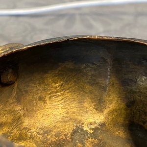 A Chinese lacquered and parcel-gilt bronze tripod censer and cover, Ming — 照片 14