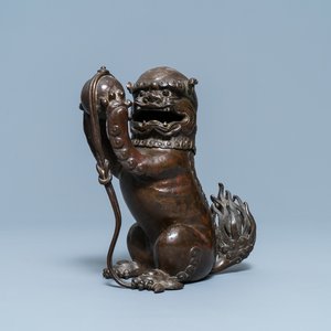 A Chinese lacquered bronze 'Buddhist lion' censer and cover, Ming — photo 1