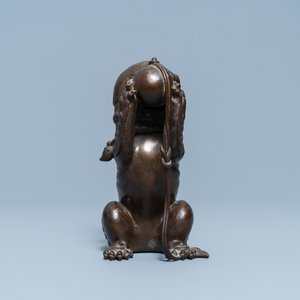 A Chinese lacquered bronze 'Buddhist lion' censer and cover, Ming — photo 2