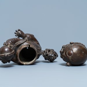 A Chinese lacquered bronze 'Buddhist lion' censer and cover, Ming — photo 8