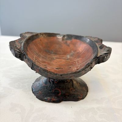 A Chinese lacquered stem cup with two handles — photo 5