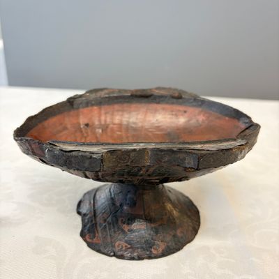 A Chinese lacquered stem cup with two handles — photo 6