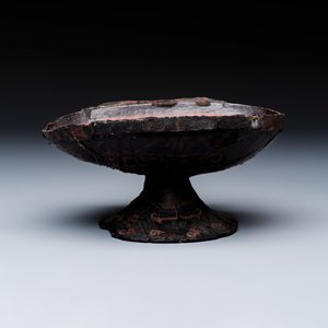 A Chinese lacquered stem cup with two handles — photo 4