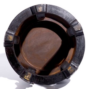 A Chinese lacquered wood and cloisonné stand, 20th C. — 照片 8