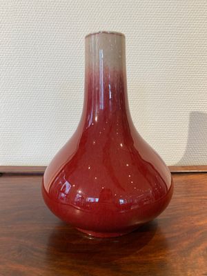 A Chinese langyao bottle vase, 18/19th C. — 照片 2