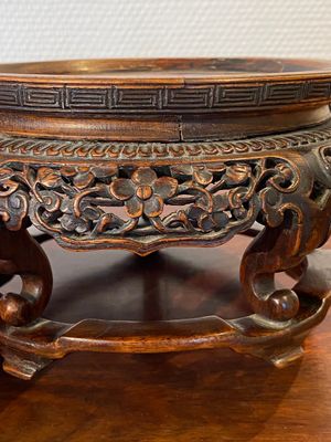 A Chinese langyao vase on a fine wooden base, 18/19th C. — 照片 12