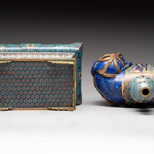 A Chinese lapis lazuli and cloisonné elephant on stand, 19/20th C. — photo 6