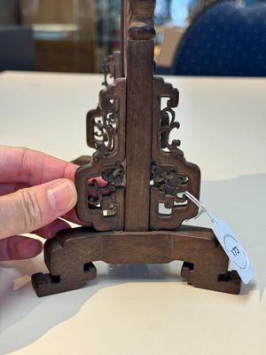 A Chinese laque burgauté and hongmu table screen, Qing — photo 13