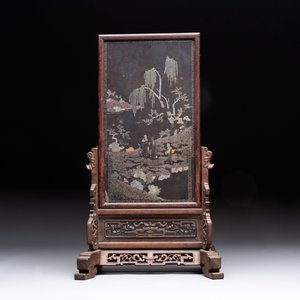 A Chinese laque burgauté and hongmu table screen, Qing — photo 2