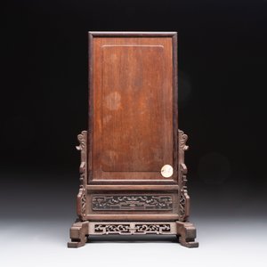 A Chinese laque burgauté and hongmu table screen, Qing — photo 4