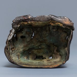 A Chinese laquered, gilt and painted bronze group, Ming — 照片 6