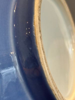 A Chinese lavender-blue-glazed bottle vase, 19/20th C. — photo 10
