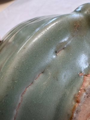 A Chinese Longquan celadon 'Bagua' tripod censer, Ming — foto 16