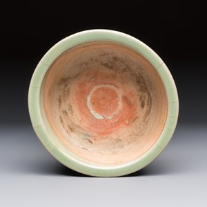 A Chinese Longquan celadon 'Bagua' tripod censer, Ming — foto 6
