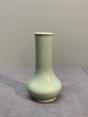A Chinese Longquan celadon bottle vase, Song — photo 4